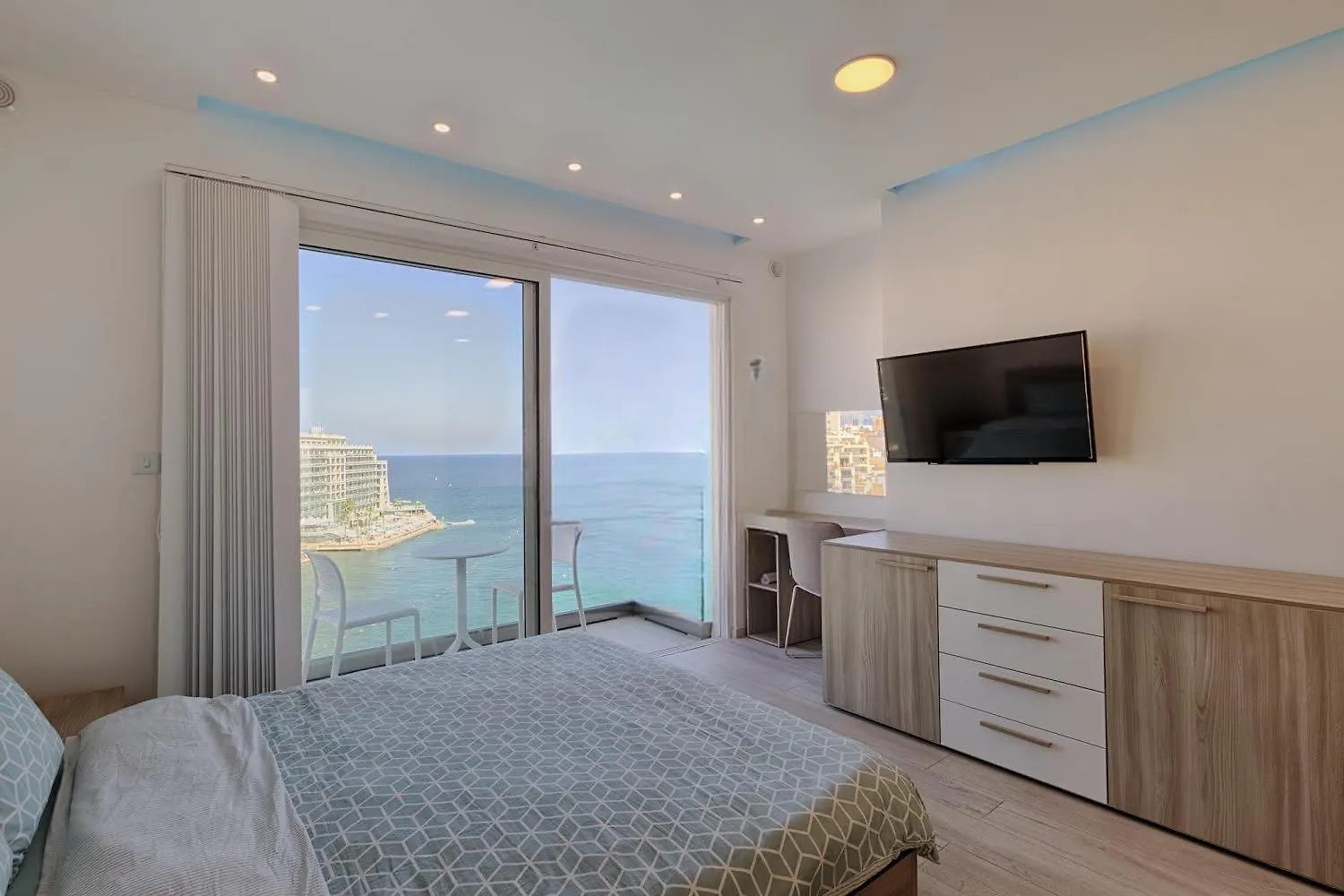 The Penthouse Apartment Saint Julian's Malta