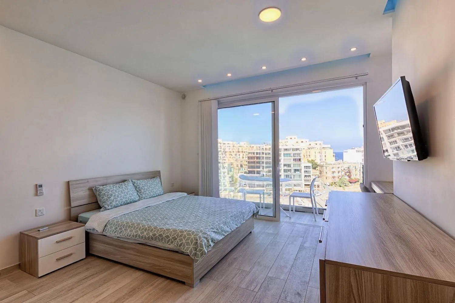The Penthouse Apartment Saint Julian's