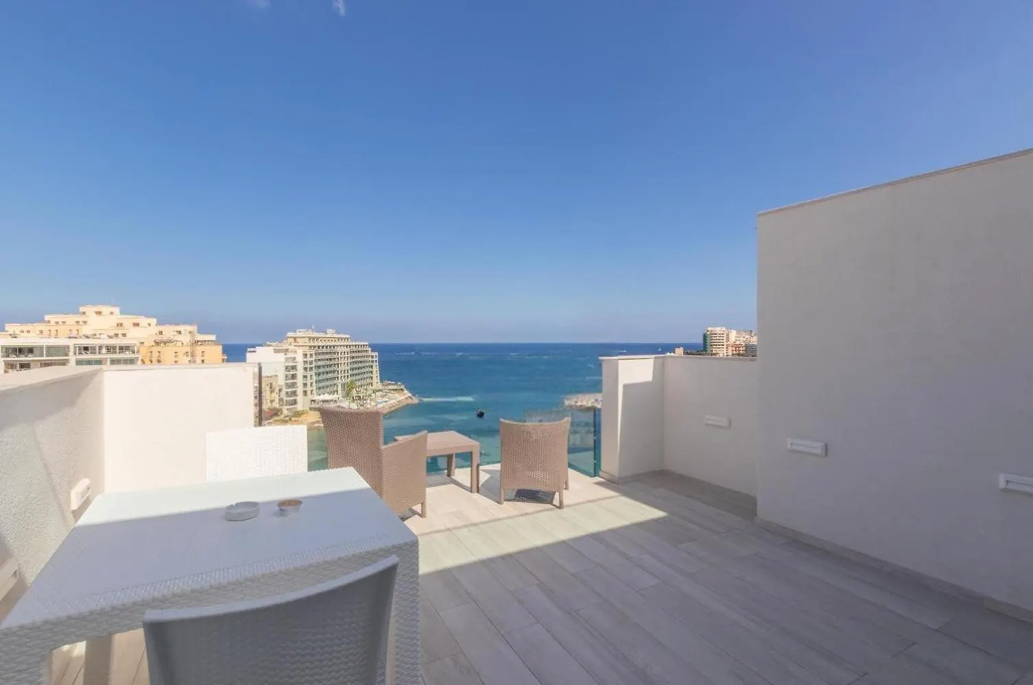 The Penthouse Apartment Saint Julian's
